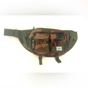 Herschel Eighteen Waist Pack Camouflage